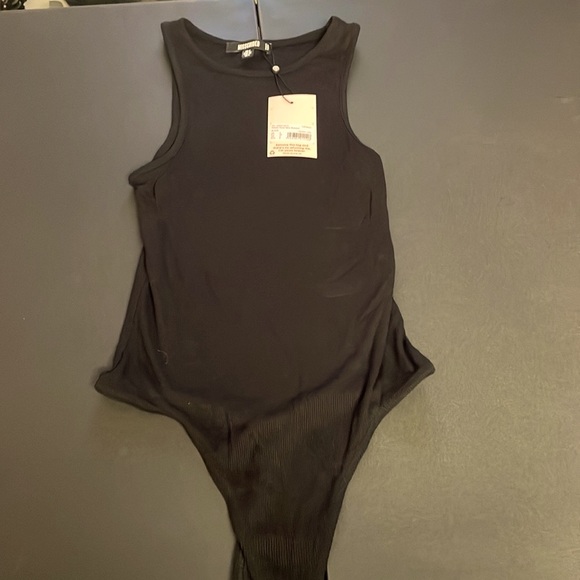 NWT Missguided Ribbed Racer back bodysuit in black - Picture 4 of 6